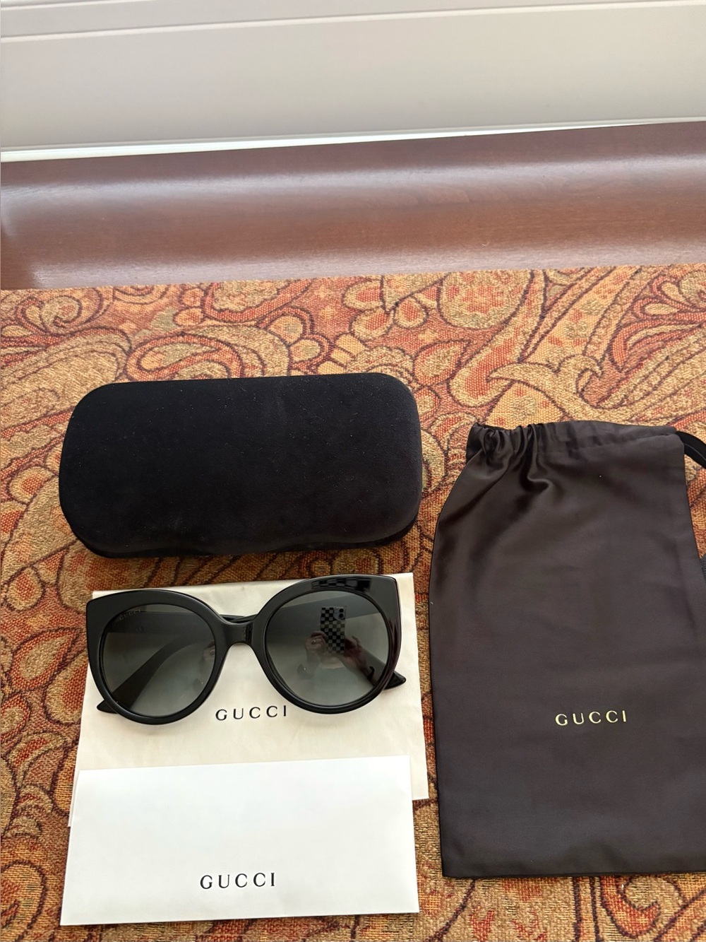 ✨Gucci GG0325S Oversized Cat Eye Sunglasses - Full Set/Very Good Condition✨